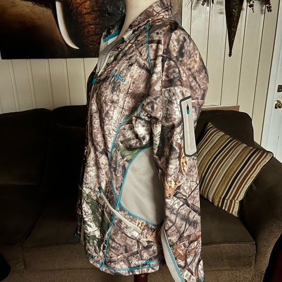 Cabelas • Camouflage • Green/ Brown • Women’s • Size Large • Jacket - Picture 16 of 16